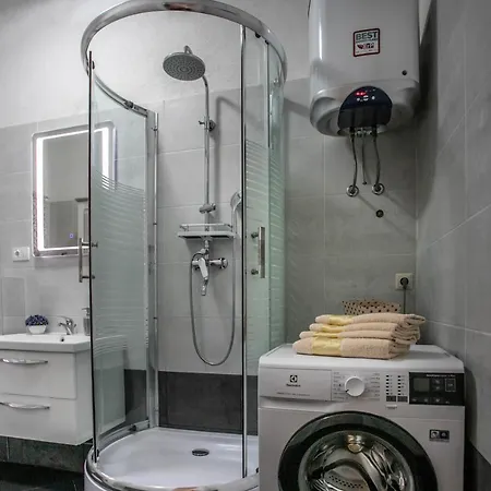 Apartman Leoni *