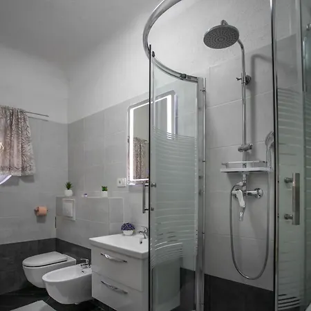 Apartman Leoni Split